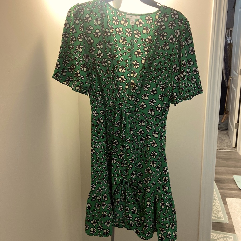 TopShop Green Floral Wrap Dress US 10